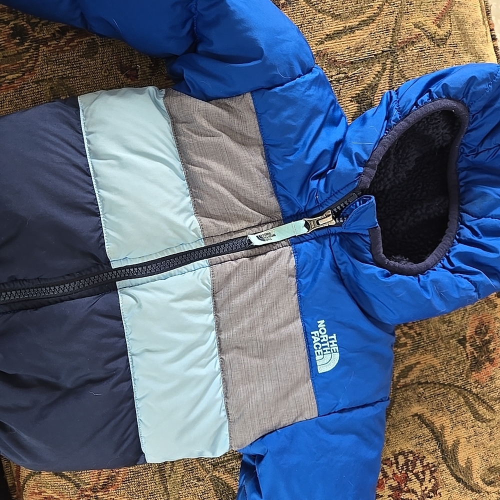 The North Face Infant Puffer Jacket in Royal Blue, Navy & Light Blue